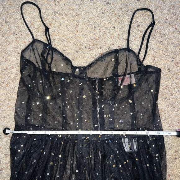 Showpo Black and Gold Star Maxi Dress - Picture 7 of 8